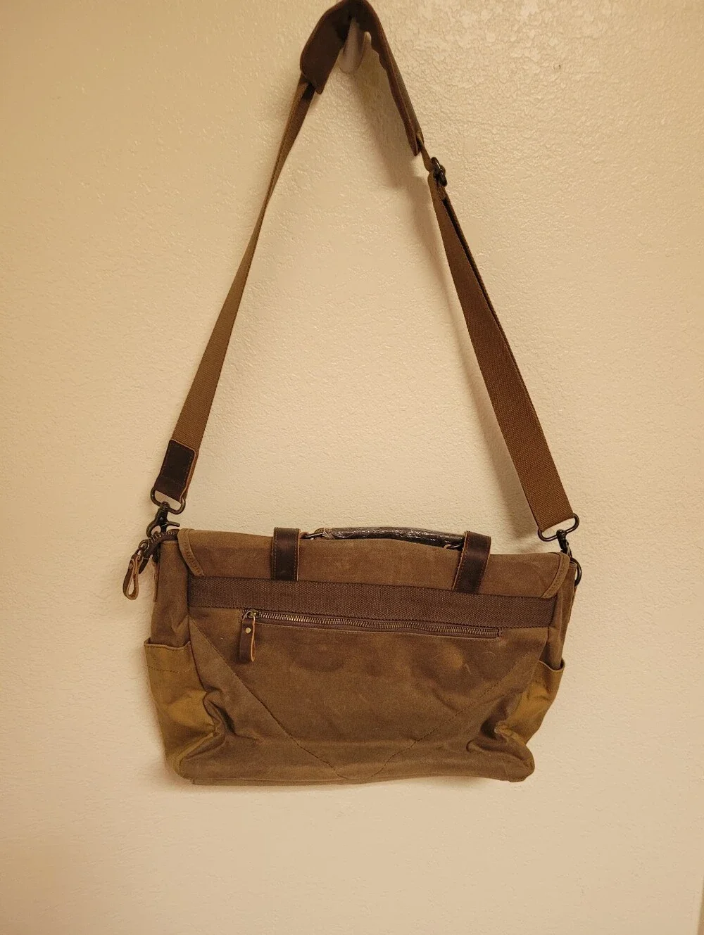New Newhey Brown Canvas Messanger Bag